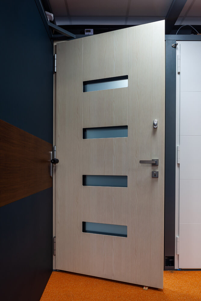 S-500 Signature Series Aluminium Entrance Doors : Spitfire Doors UK